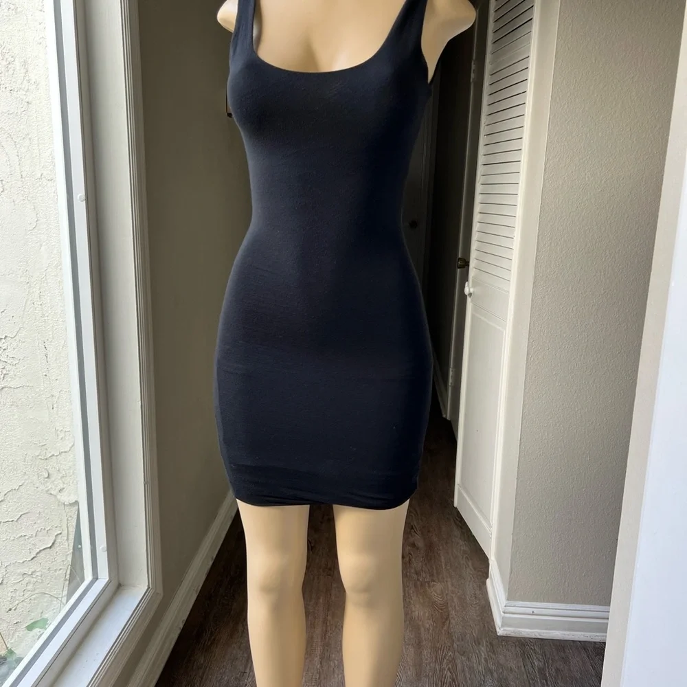 Black Bead dress - Picture 1 of 2